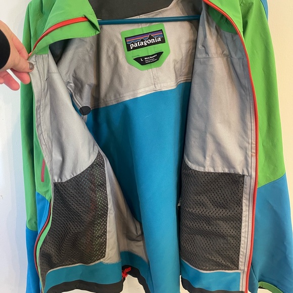 Patagonia Rain Jacket - Picture 8 of 9